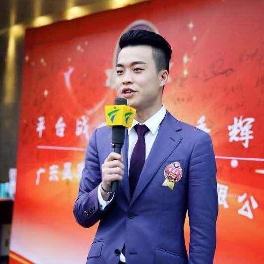 豪哥永远爱何姐