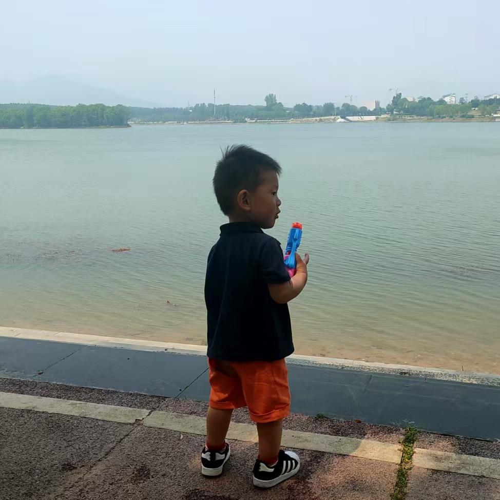 细听耳边的风～～