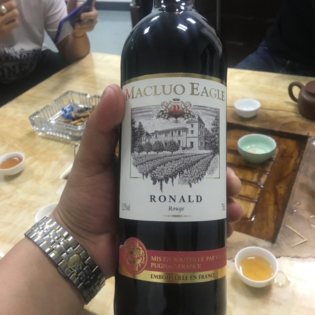 吃饱了还不睡