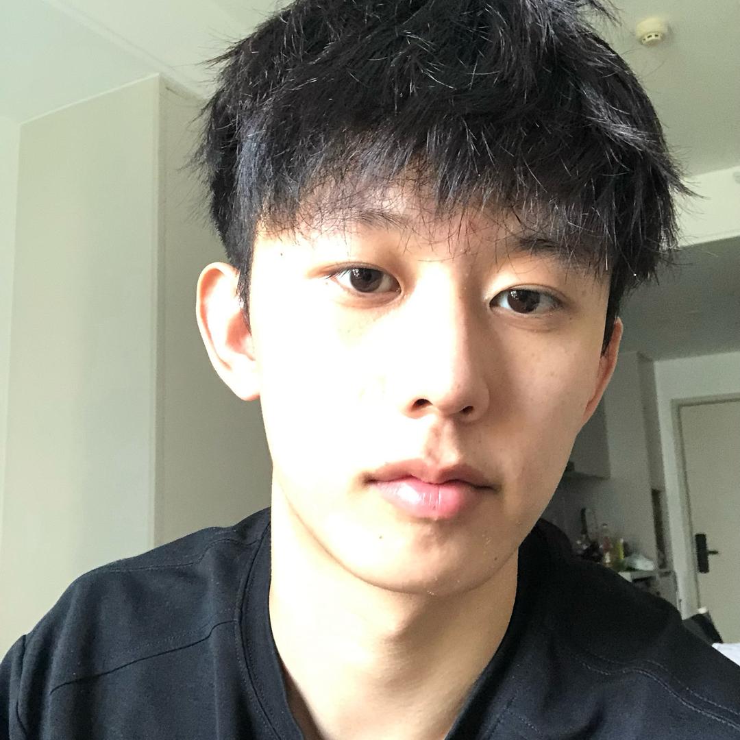 爱喝可乐嚯