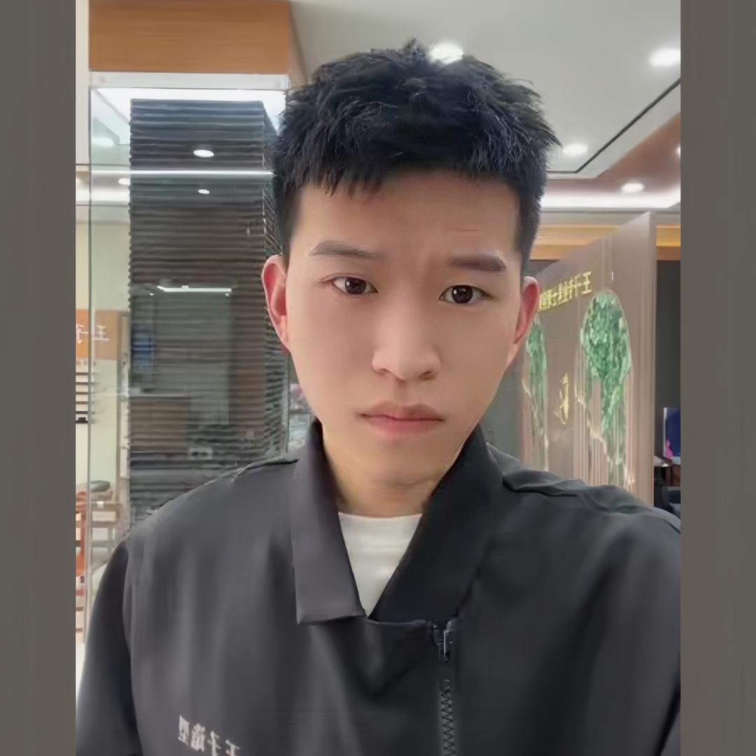 王子男士店长—李博策