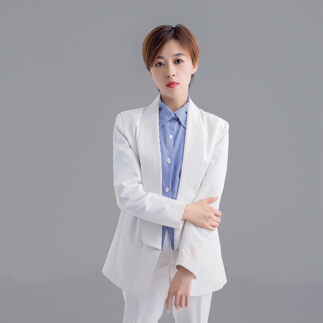 邢台乐至宝沙发店长张丽