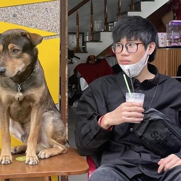 阿袁在兰卡挖宝