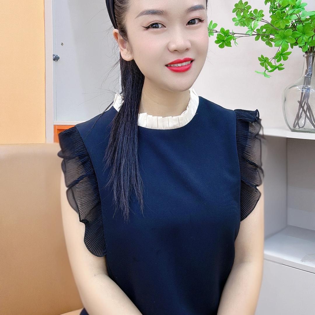 殷安皖服装