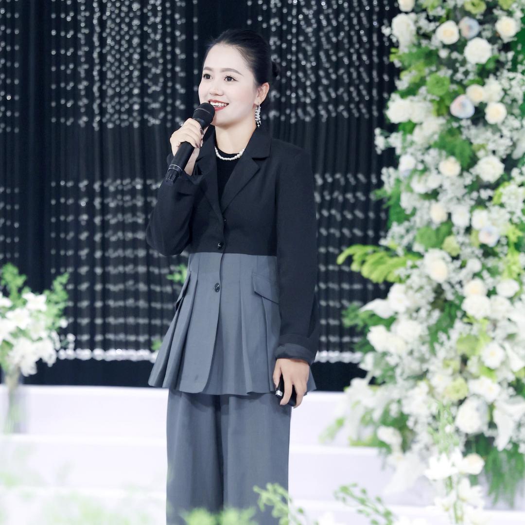 主持人//辛妮🎤