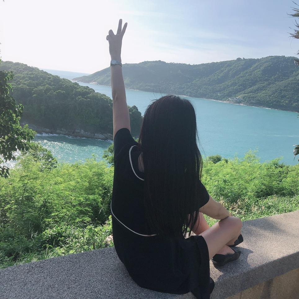 蓝精灵  🧚‍♀️