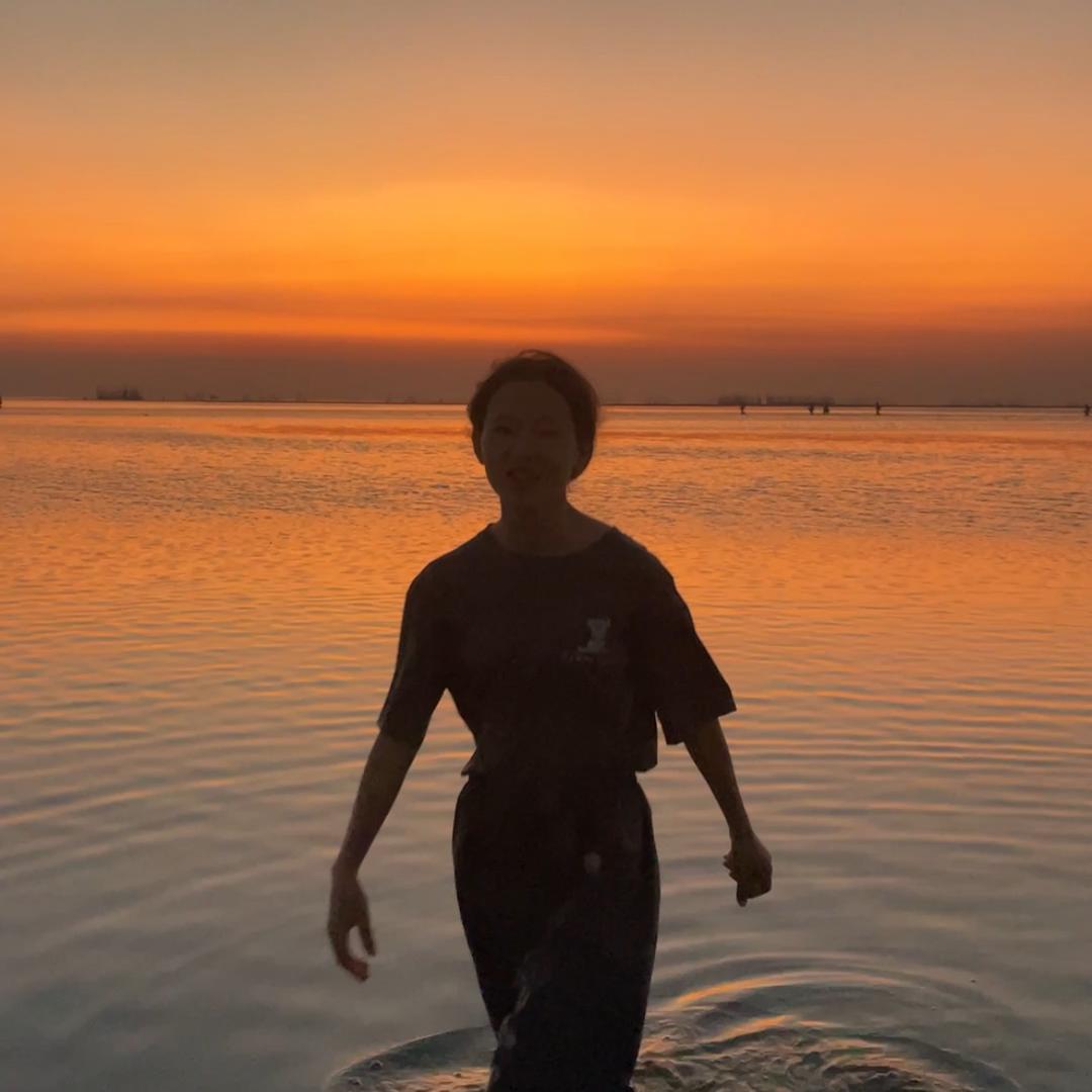 半岛罗小曼@抖音