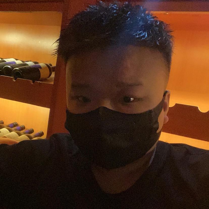 小眼睛～的男人