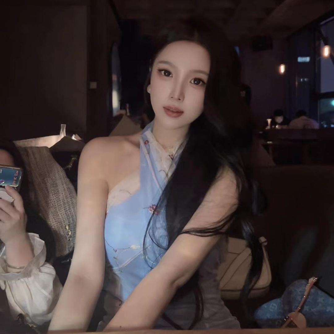 李李穿什么