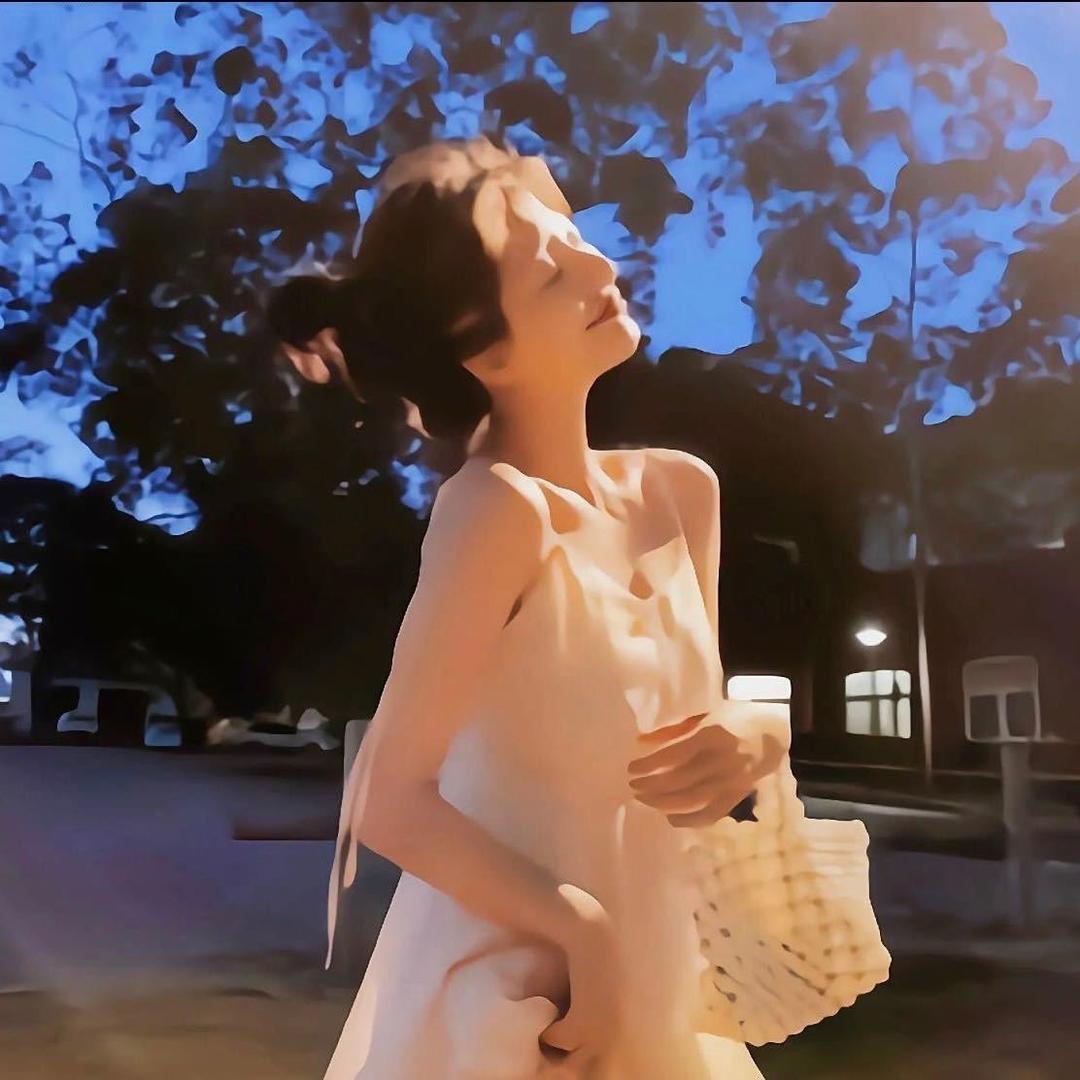 🌙 .
