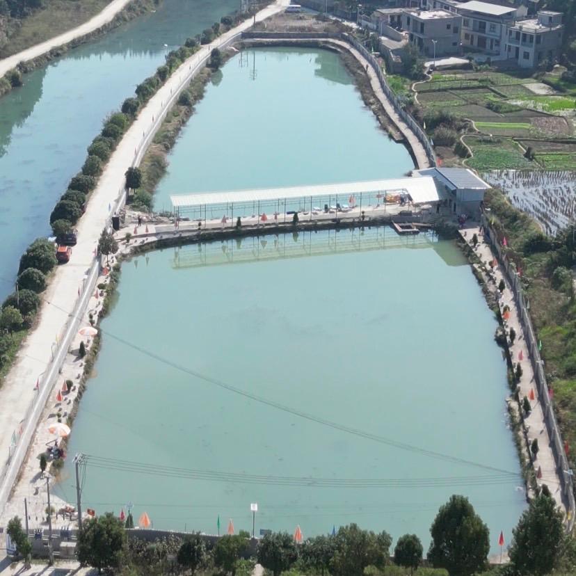 天山河谷原生态渔场