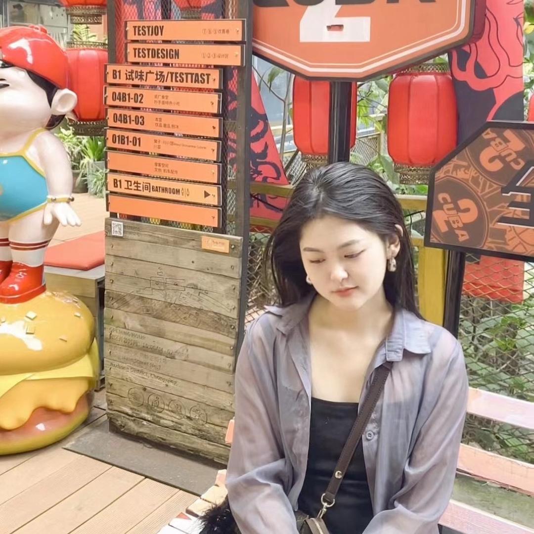 小H