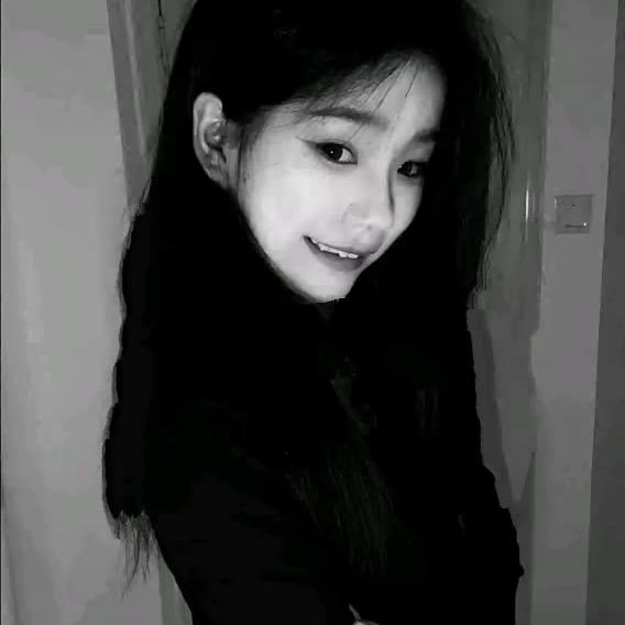 性感母蟑螂