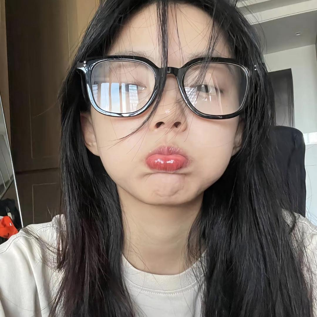 忆妤.