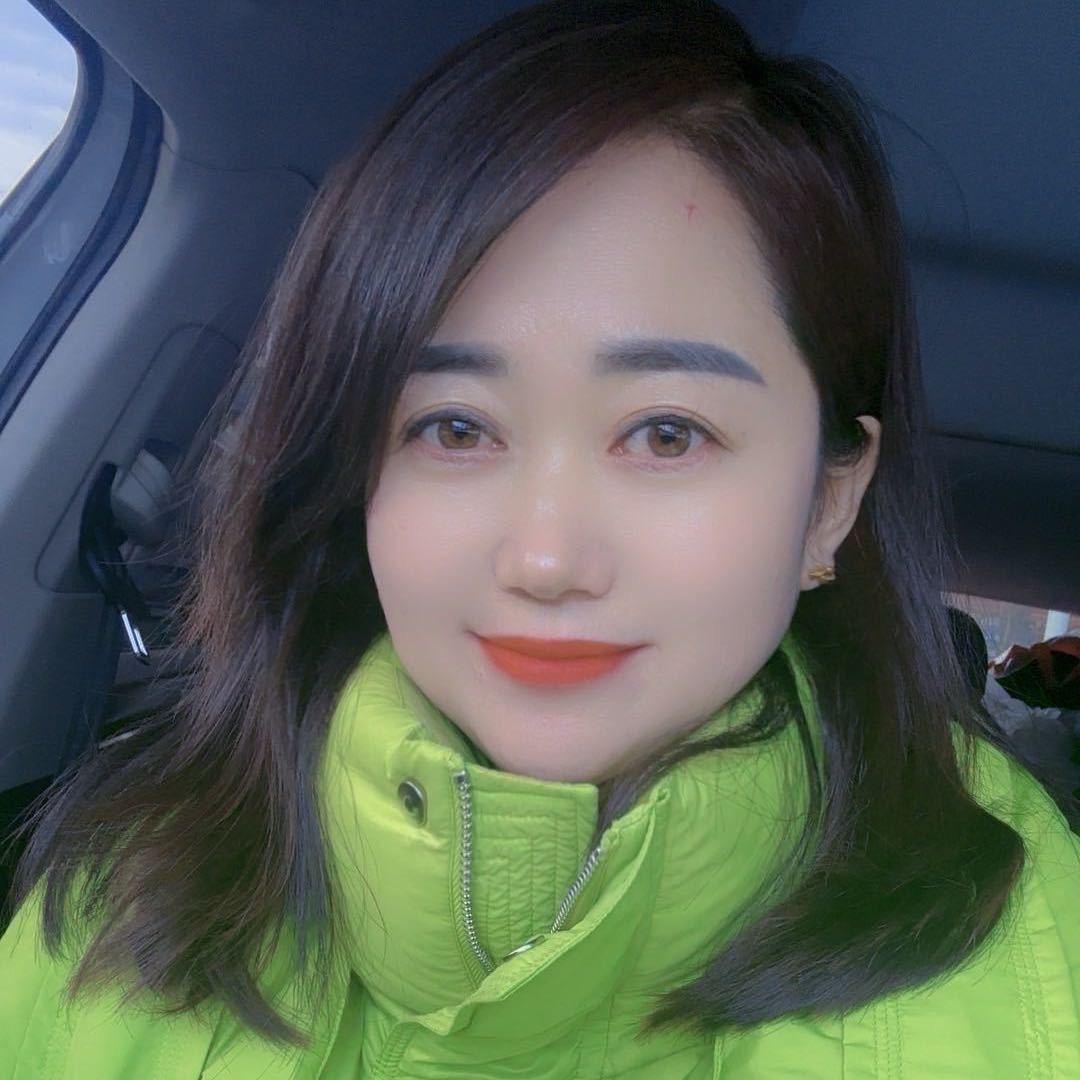 花眼睛姑娘