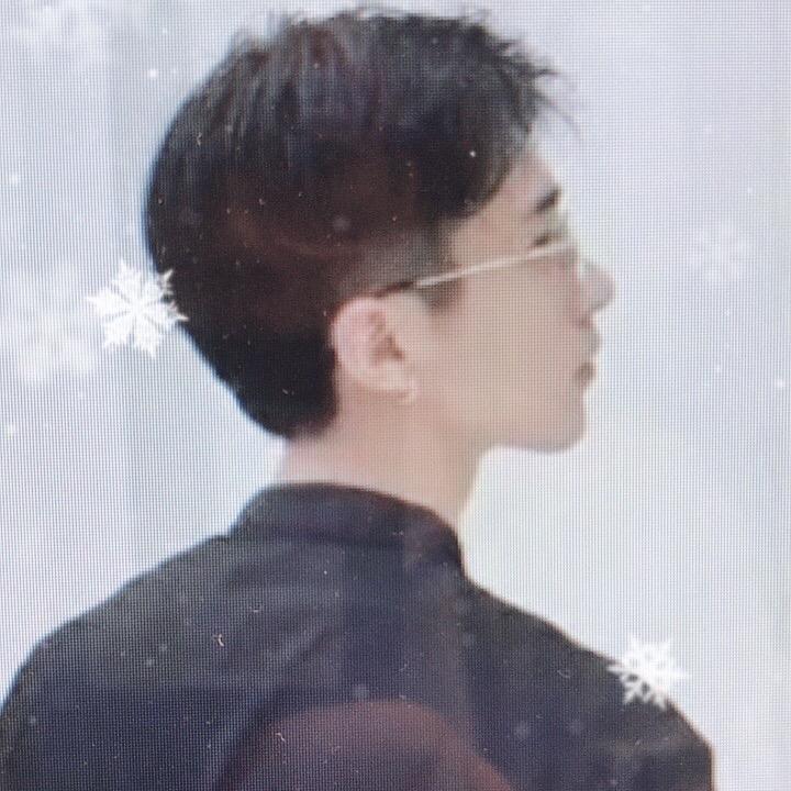 月伴星空