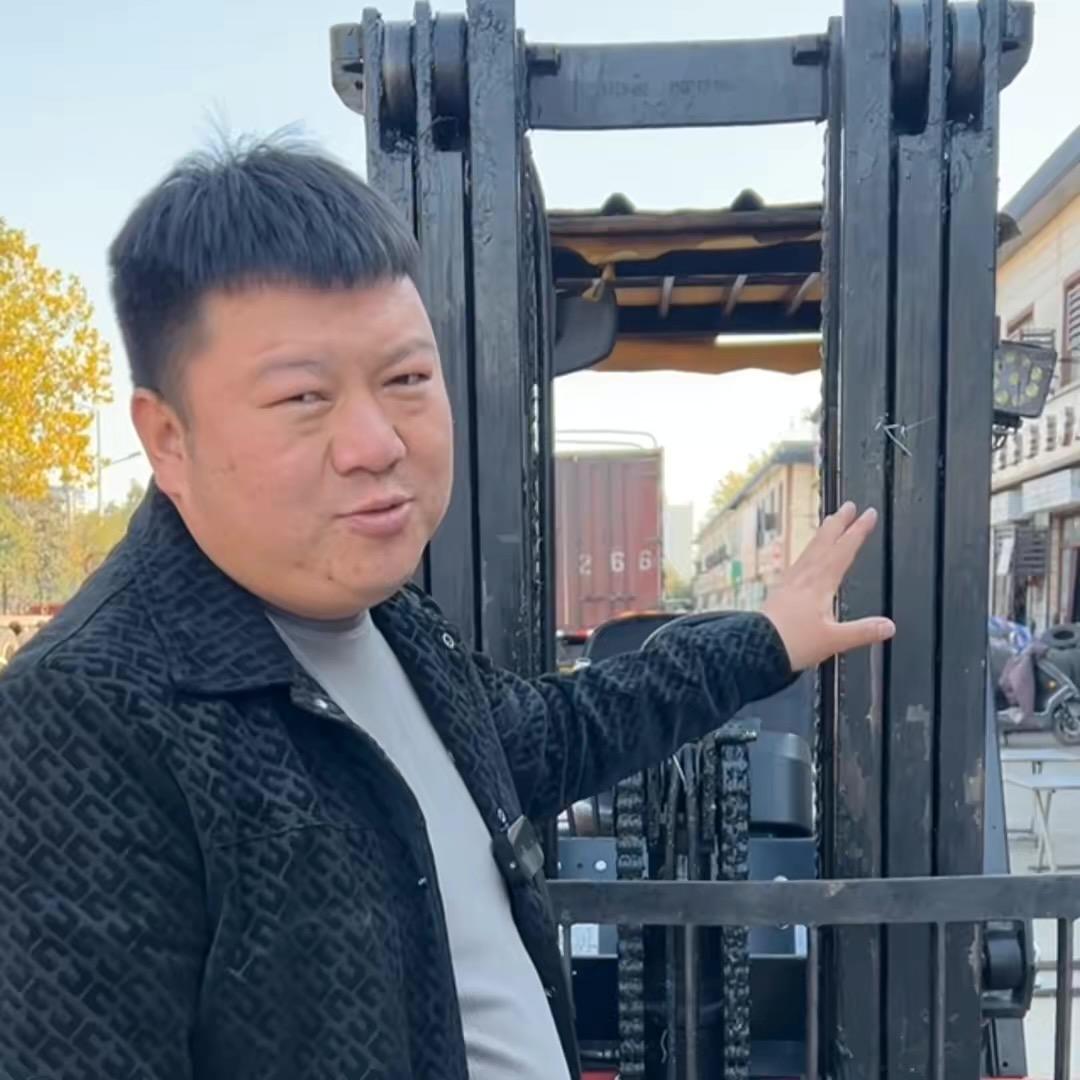 洛阳小胖叉车