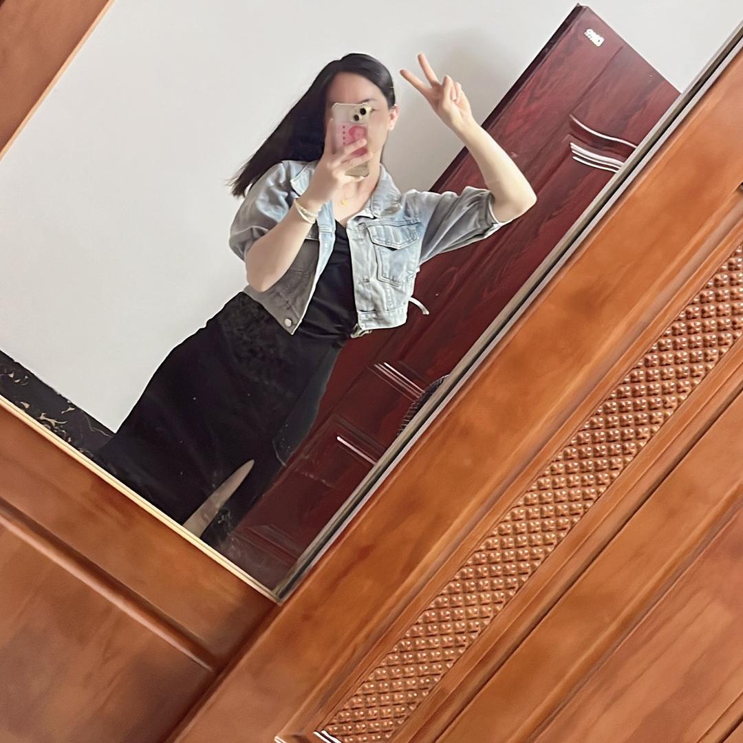 .𝙡̶𝙤̶̶̶𝙫̶̶̶𝙚小连姐姐