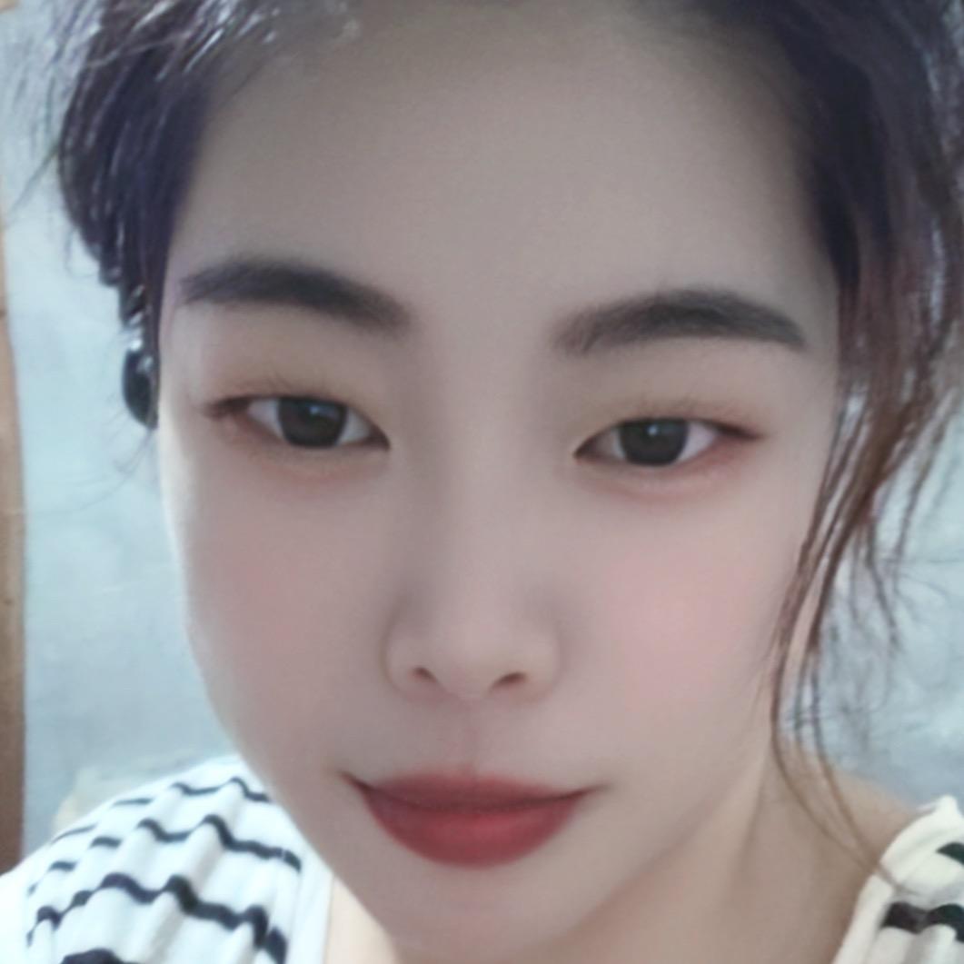 夏末浅笑💫