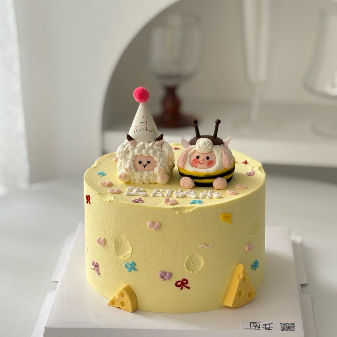 站在冰箱上的人