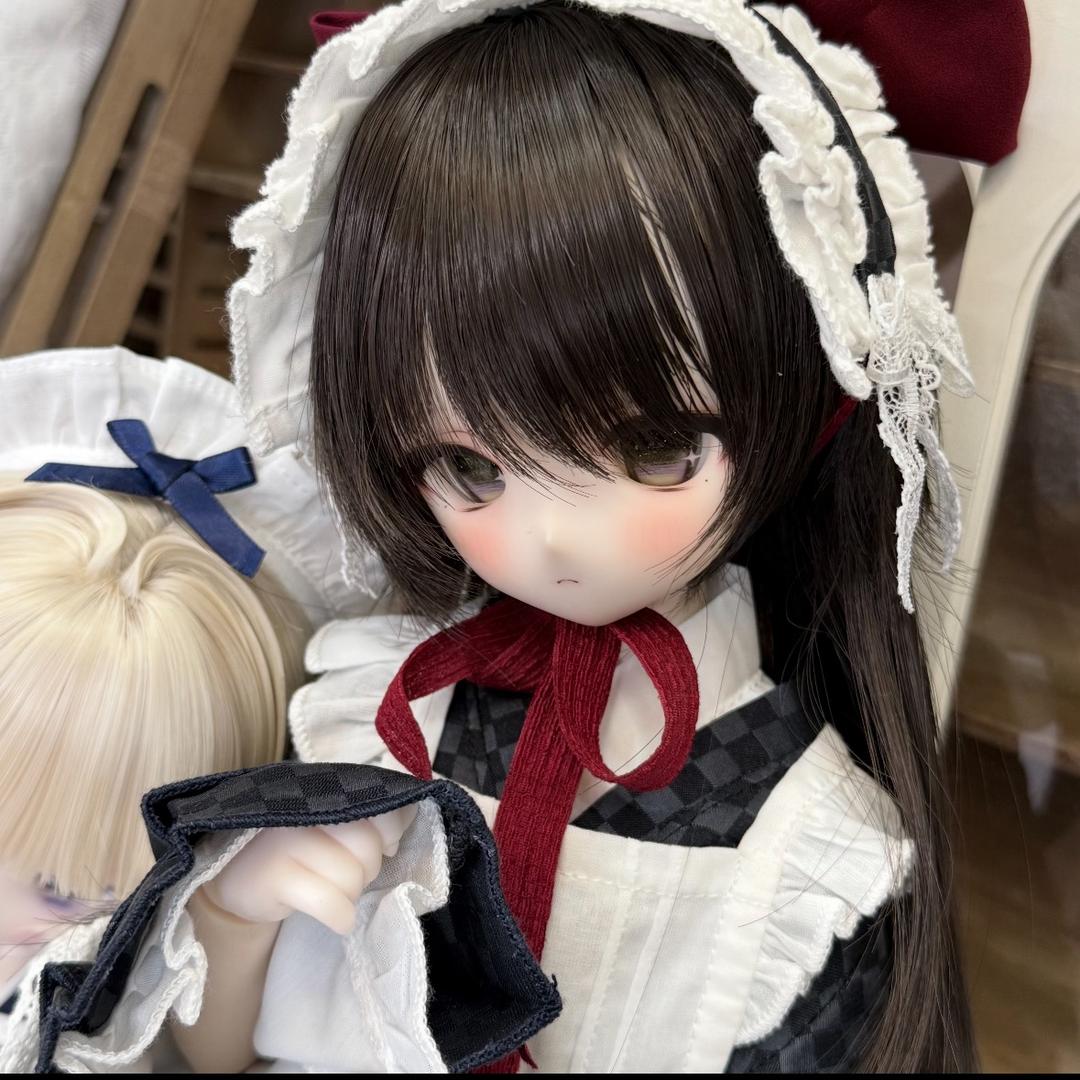 𝑁𝑖𝑣𝑜𝑝ℎ𝑖𝑙𝑒