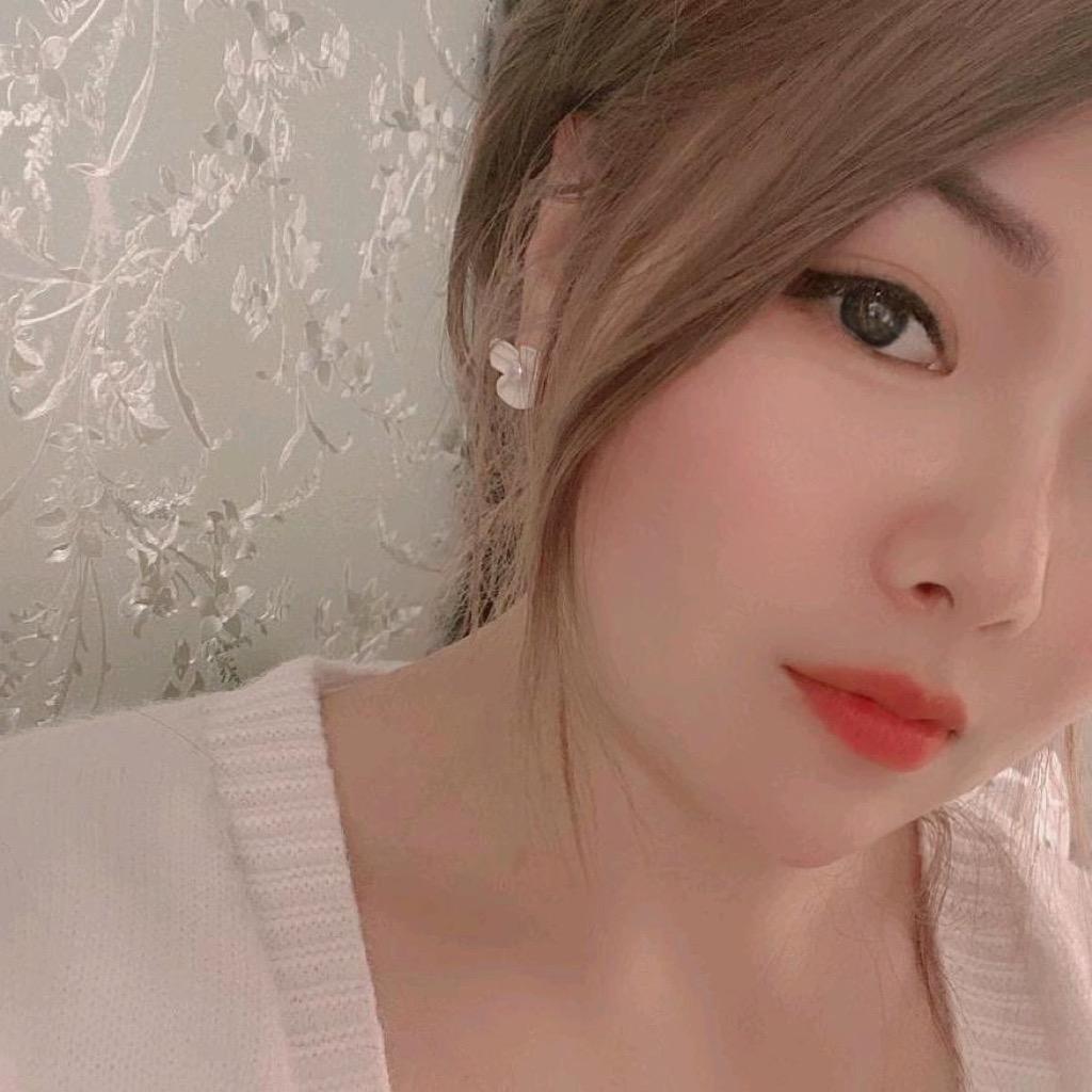萱萱新百摆摊卖包滴🌸