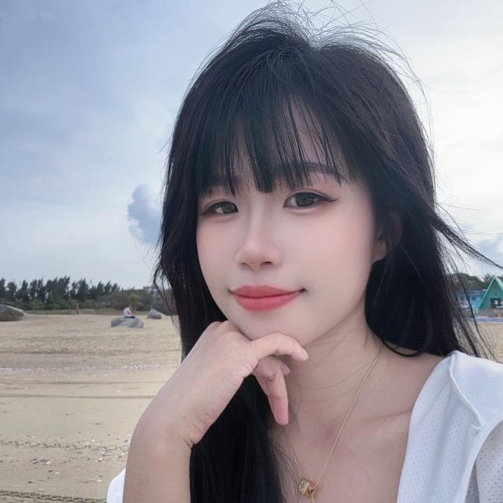 谢翠婷—【在抖音很🔥】