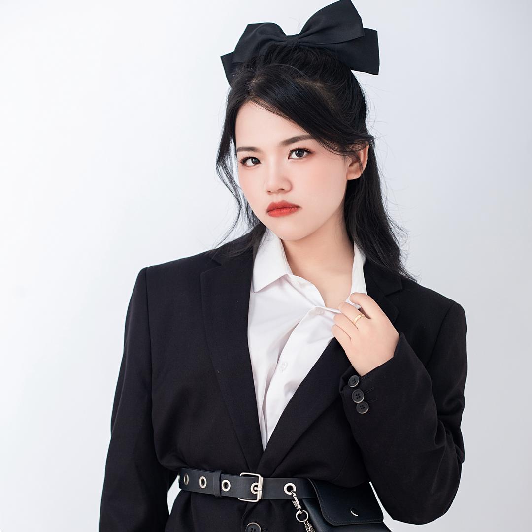 摆摊的女孩👧🏻