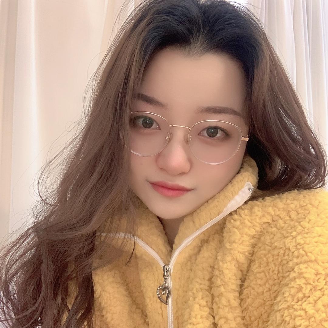 我是草莓吖✨