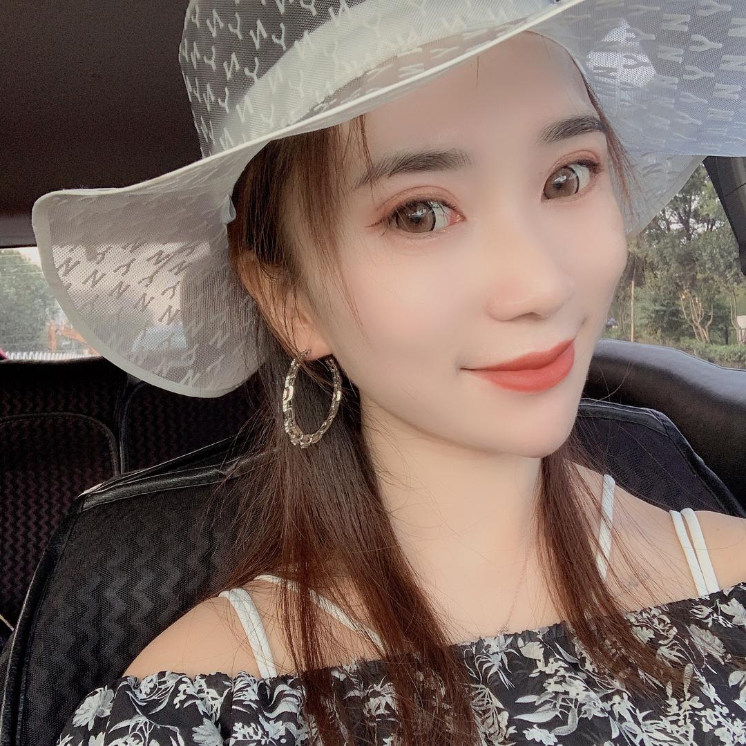 菁菁（菁囍•美学定制礼服馆）