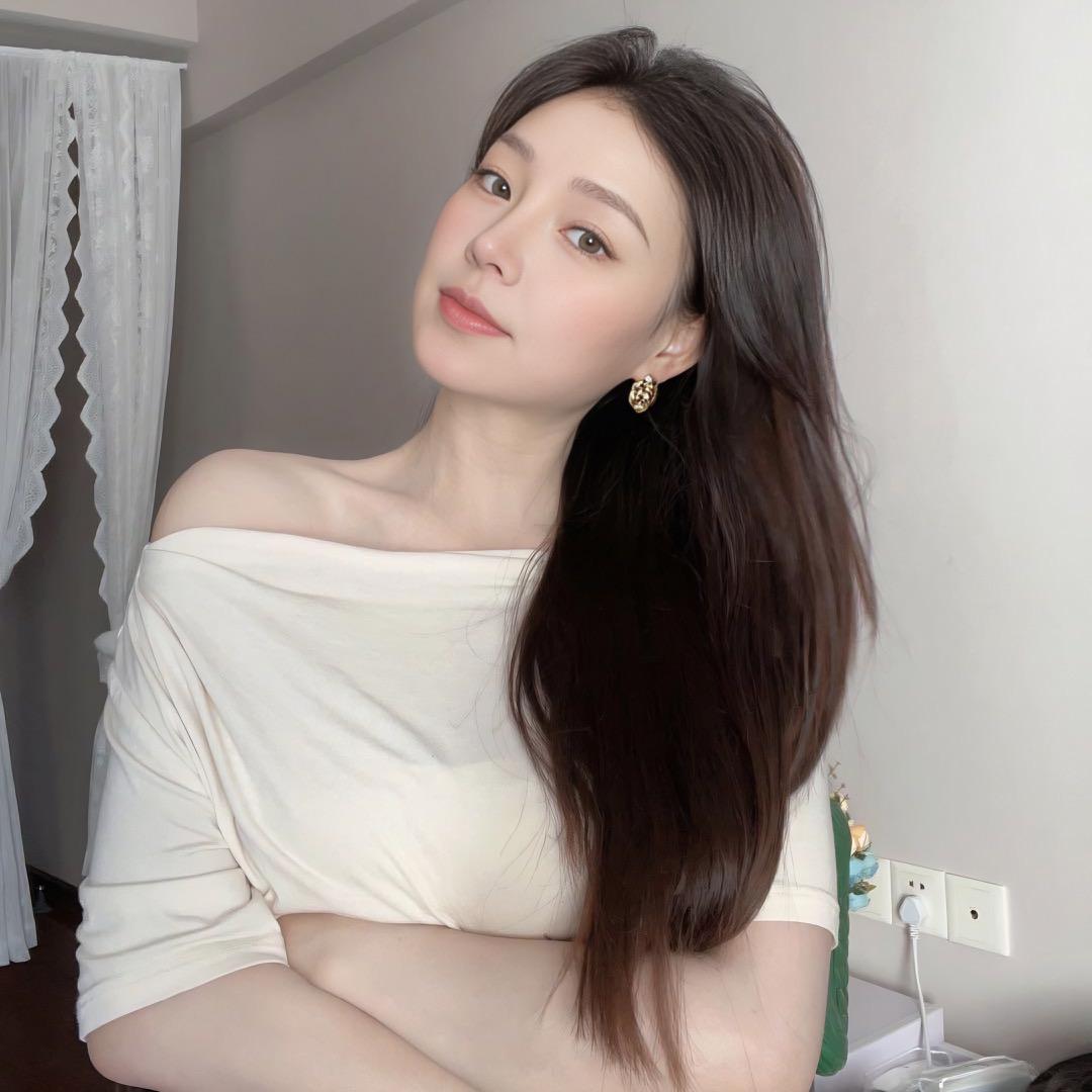 珠海真宝瑞品牌女装特卖-Lisa
