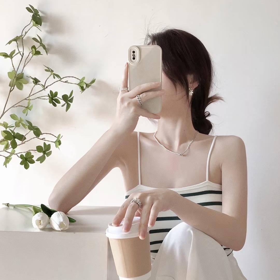 简素依服装