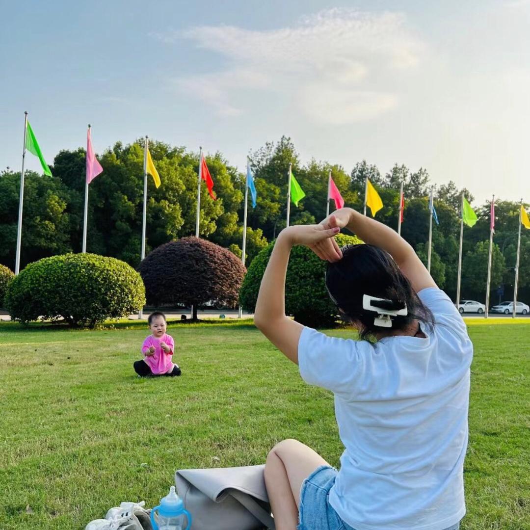 喜欢妈妈（小个子版）