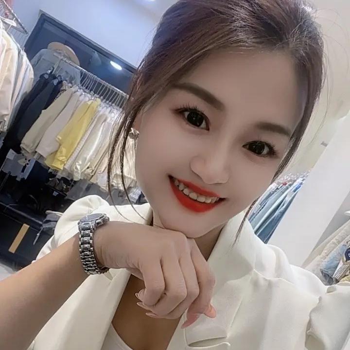 晓晓～～乐见女装