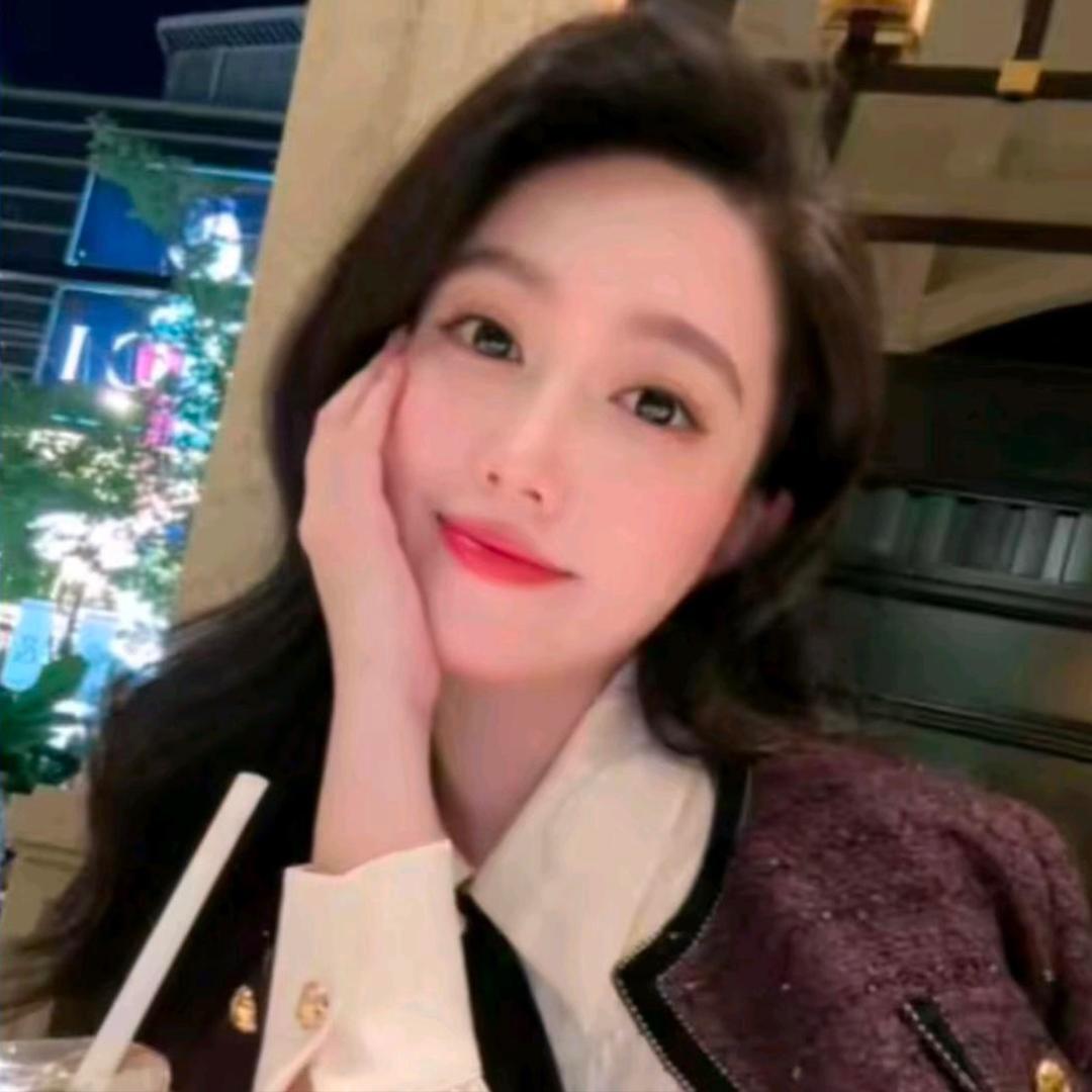 大李DaIi-精致穿搭