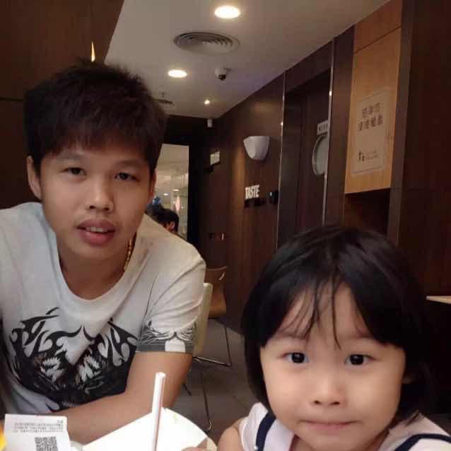 枳秋天门市一叶枳秋服装有限公司女装专卖店