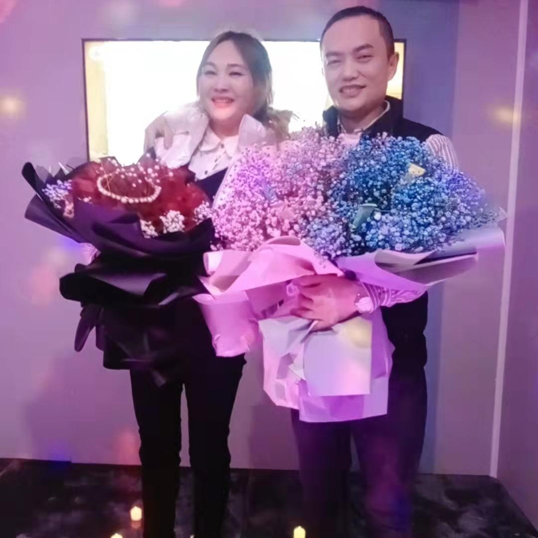 @浩哥（每天晚上9点直播广场舞）