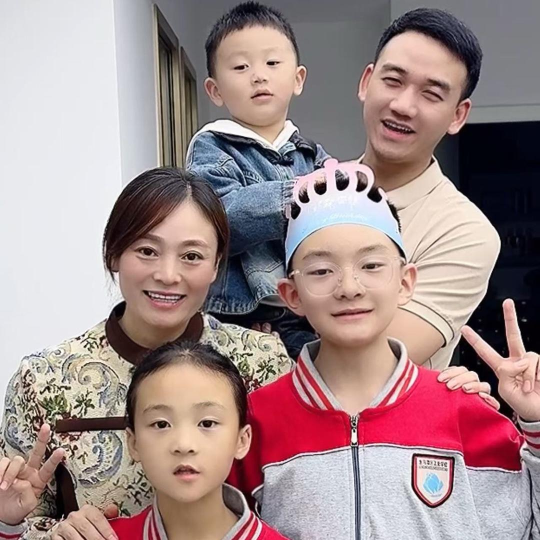 田2妹憨包（老公彭丁科）