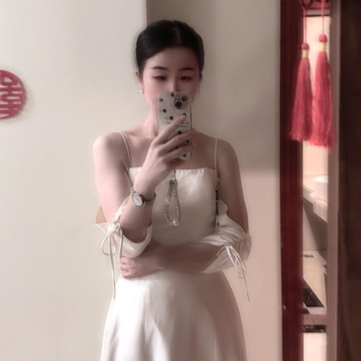 🧏🏻‍♀️ ʰʰʰ