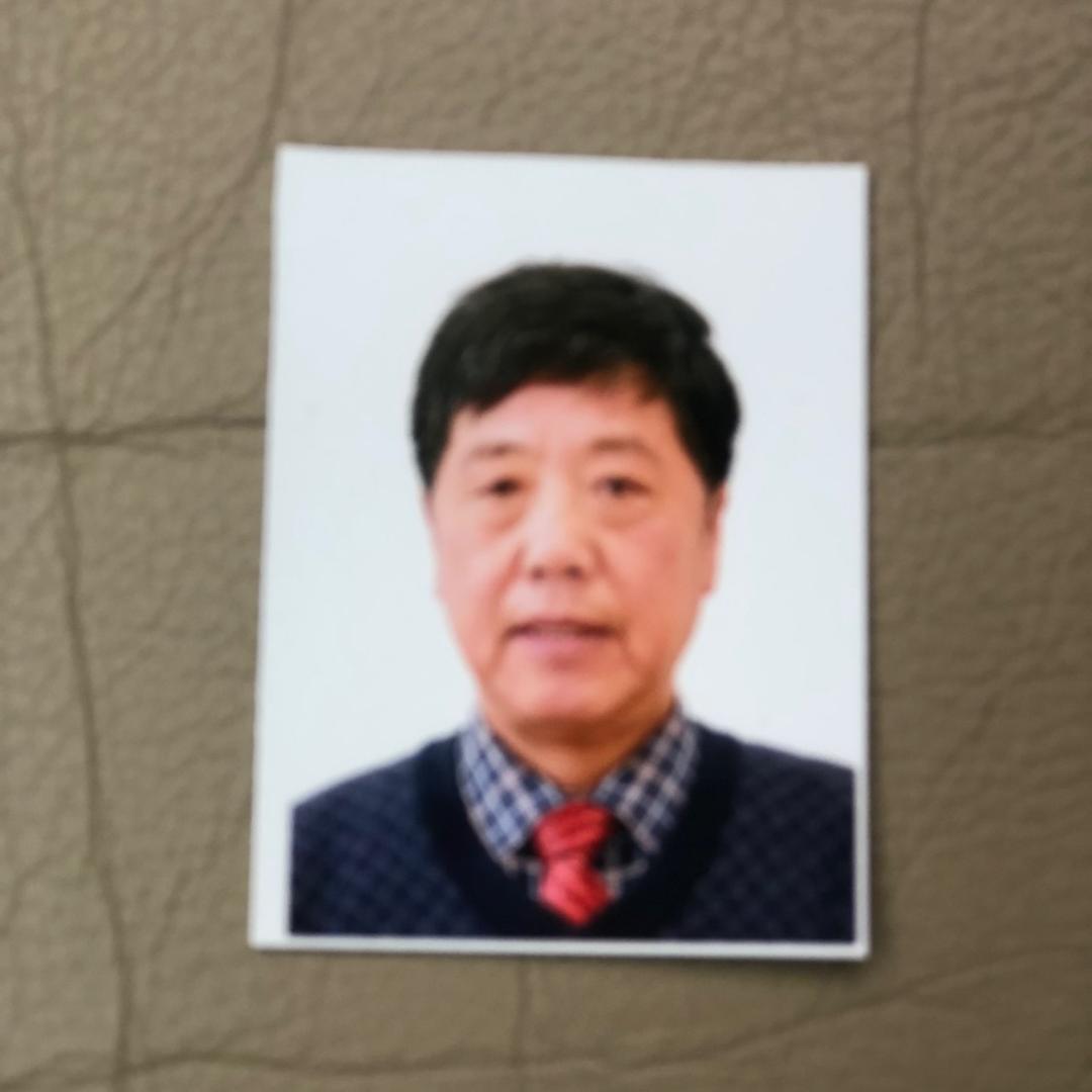 眀明