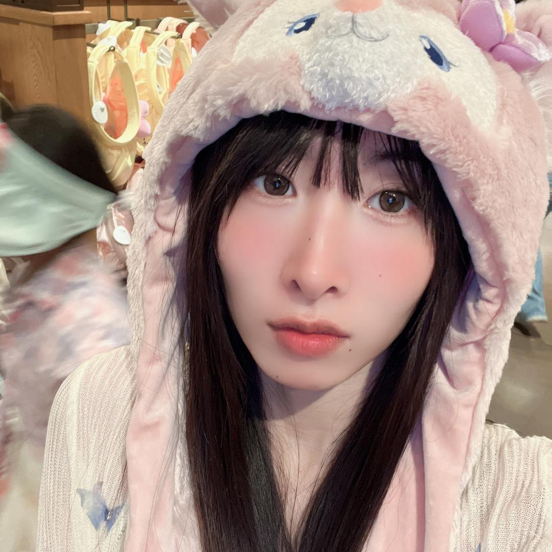 娜娜很爱吃～
