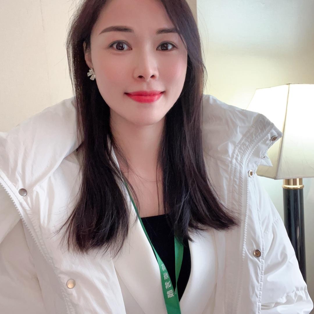 梅陇莎莎（初肌遇品牌总部培训老师）
