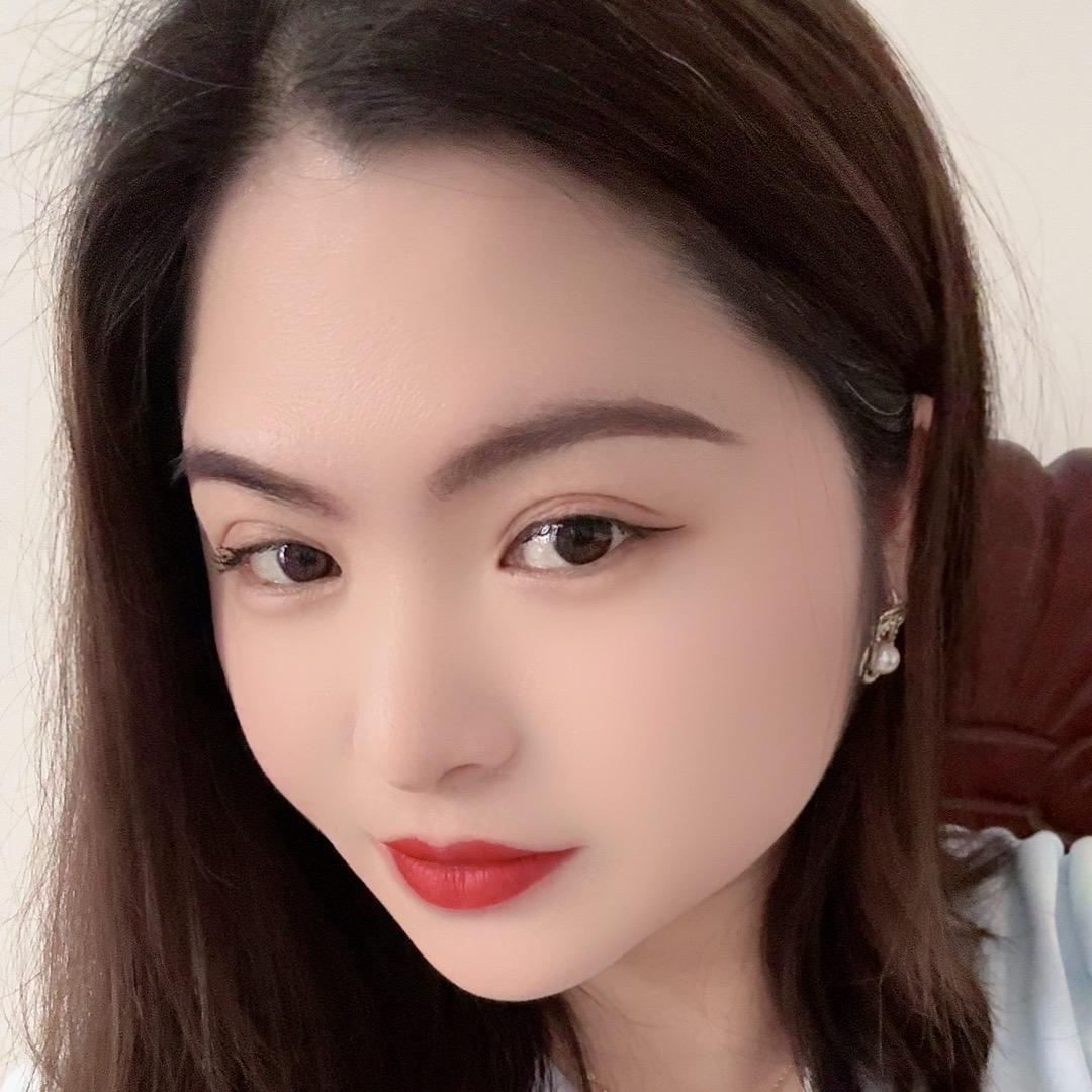 五栗子（纹绣 美肤 美甲）