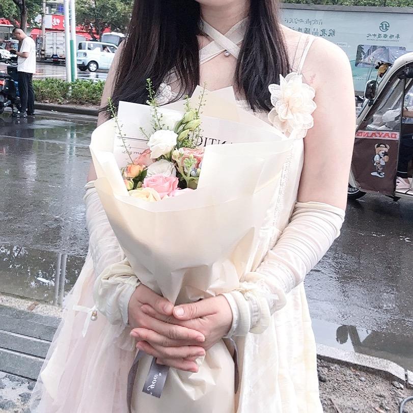 是执念小姐和没意义先生