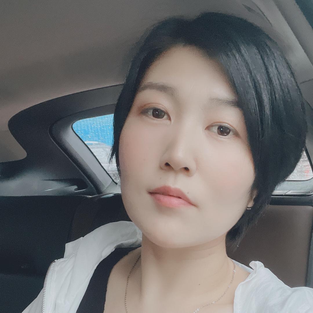 阎昱帆 挖掘机配件批发