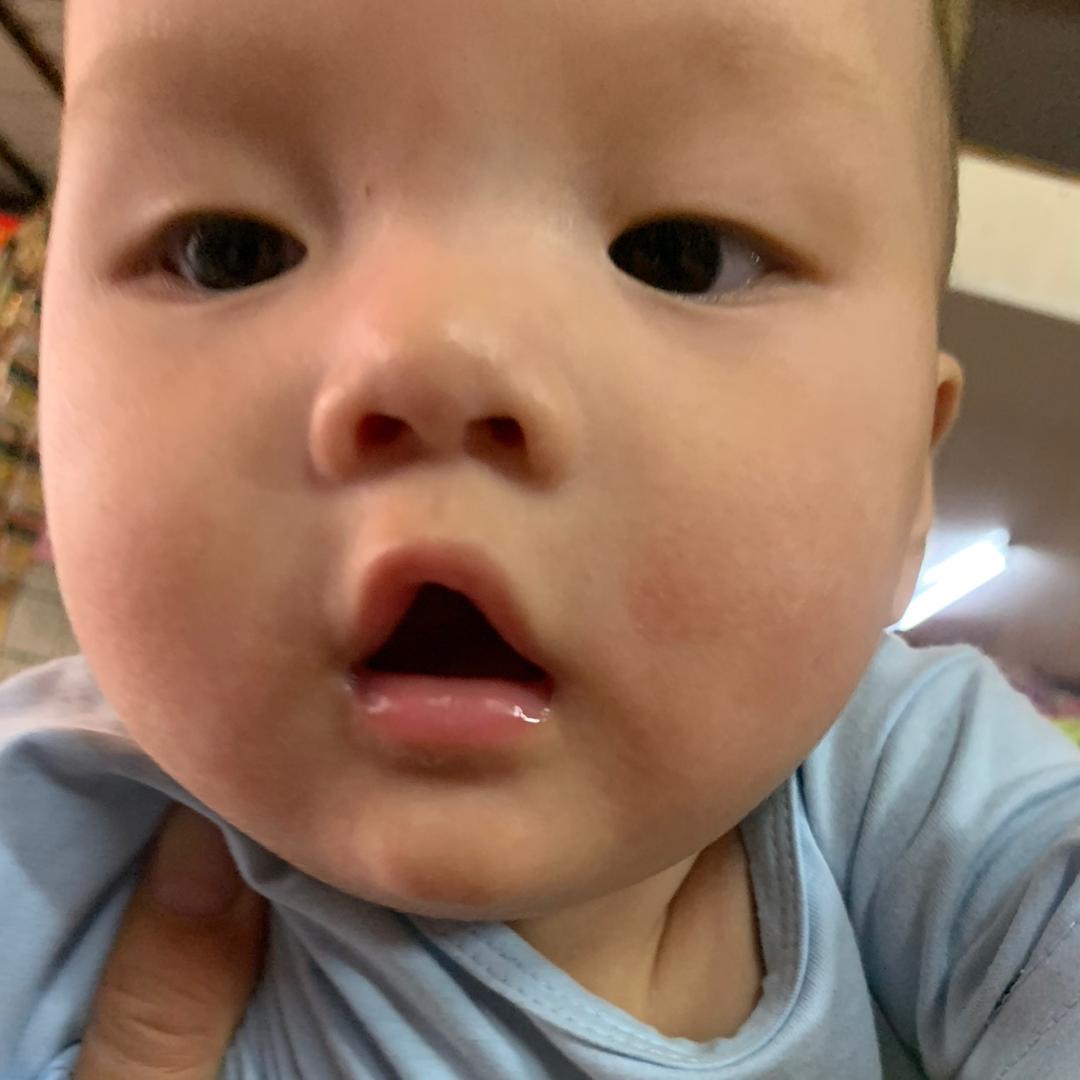 ᕕ😆ᕗ