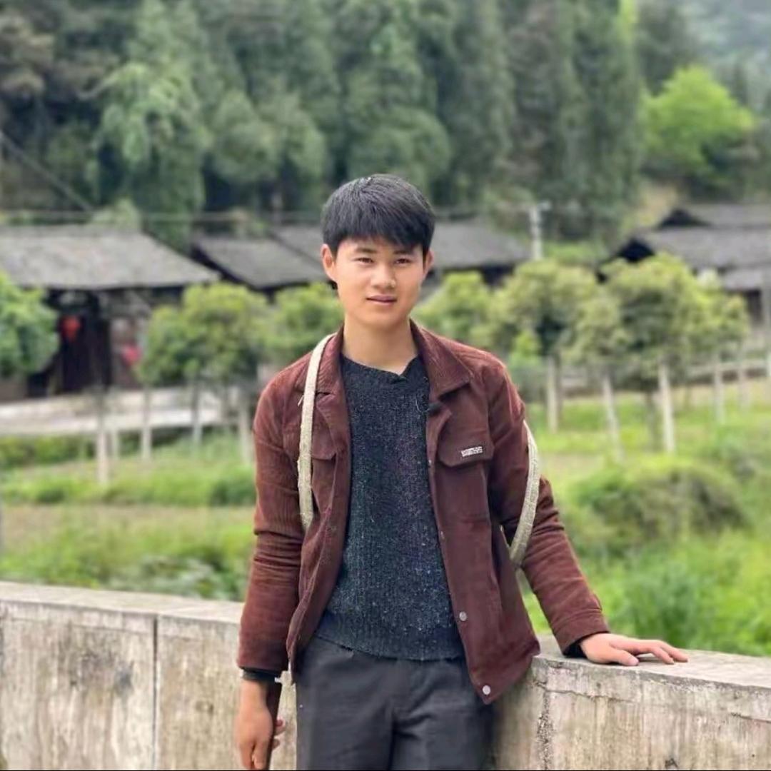 念乡人（周周）