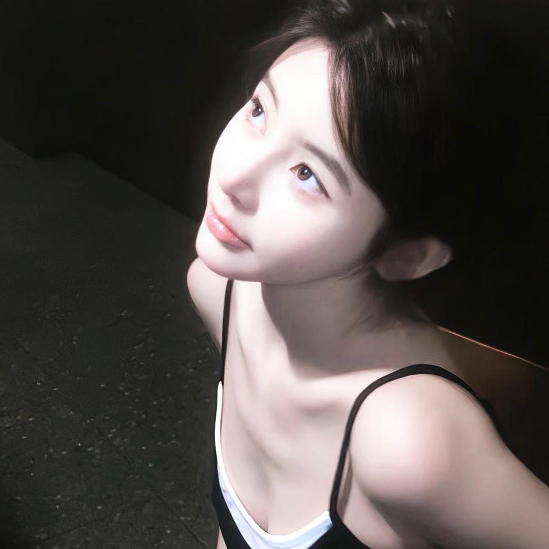 肉肉.