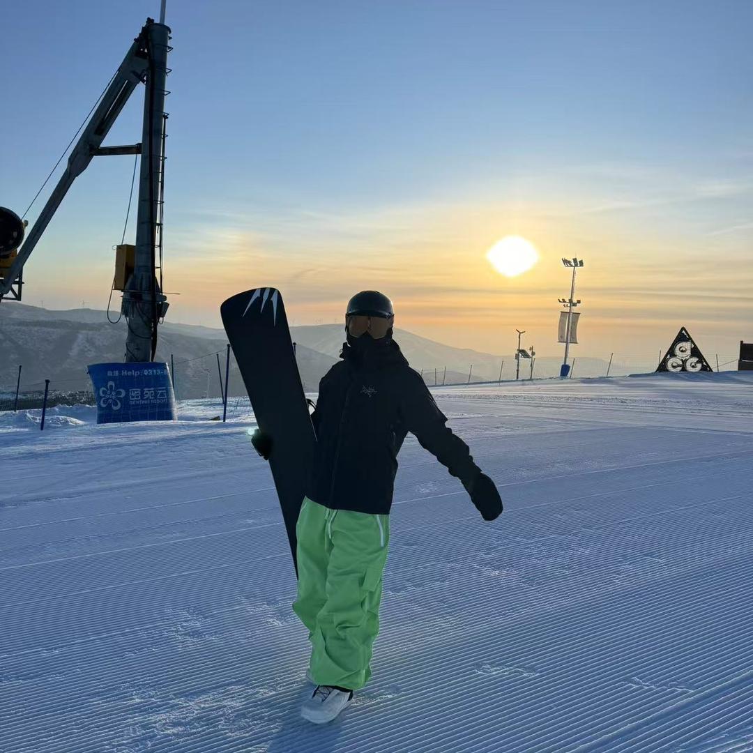 OYLO户外滑雪服冲锋衣