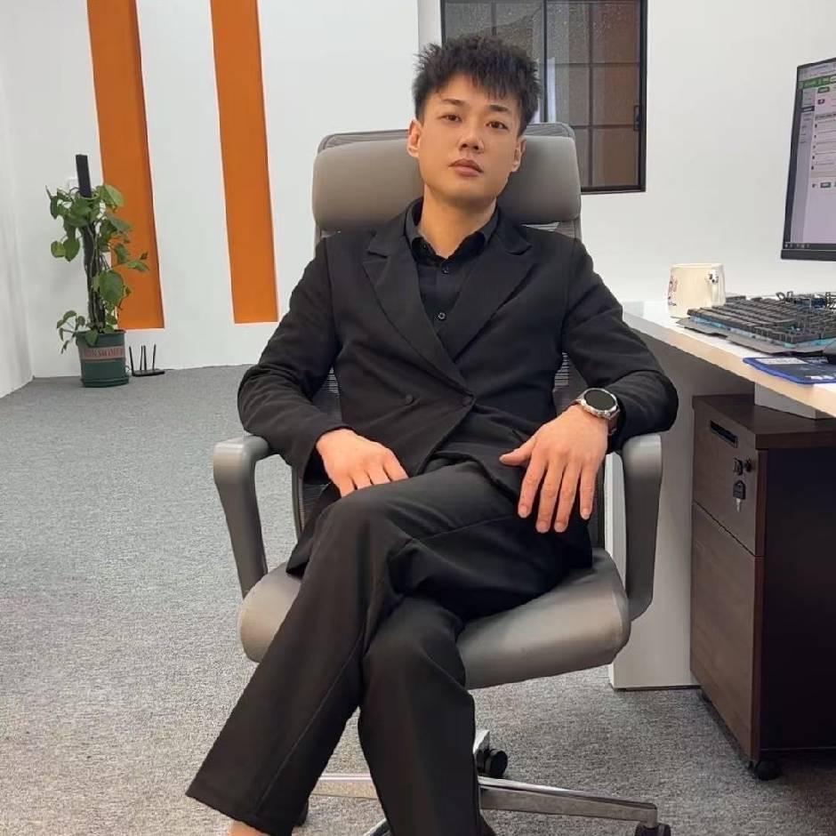 沐哥航飞办公家具批发